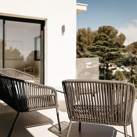 Villa 328 *